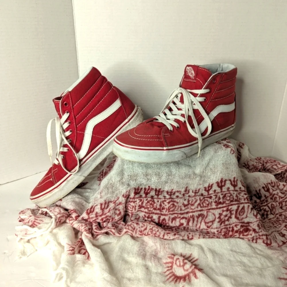 Vans Off The Wall Old Skool 721356 Red & White Hi Top Sneakers, Size 9Men's - Picture 2 of 12